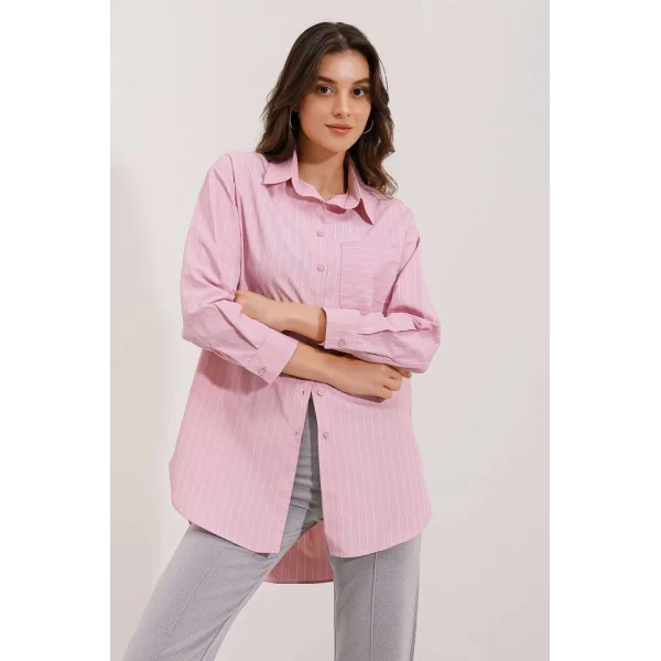 20217 Cep Detaylı Çizgili Oversize Gömlek  Pudra