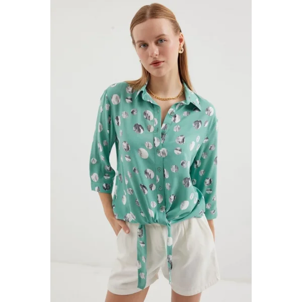 20243 Önü Bağlamalı Desenli Gömlek  Çağla