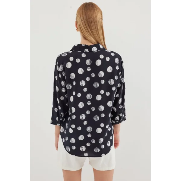 20243 Önü Bağlamalı Desenli Gömlek  Siyah