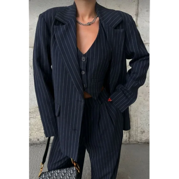 3 Lü Takım Beyaz Çizgi Detaylı Crop Yelek Ceket Bol Kesim Bol Paça Pantolon Alt Üst Takım  Lacivert