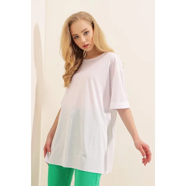 4123 Yırtmaçlı Oversize Tişört  Beyaz