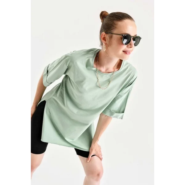 4123 Yırtmaçlı Oversize Tişört  Çağla