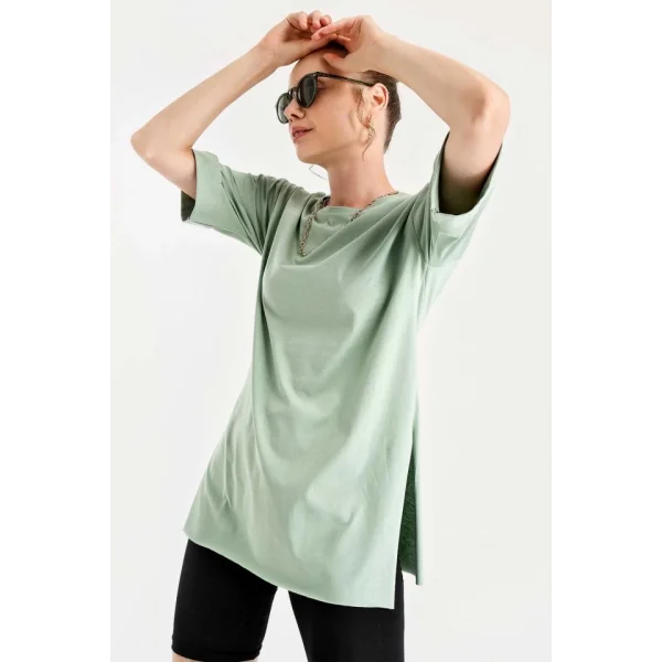 4123 Yırtmaçlı Oversize Tişört  Çağla