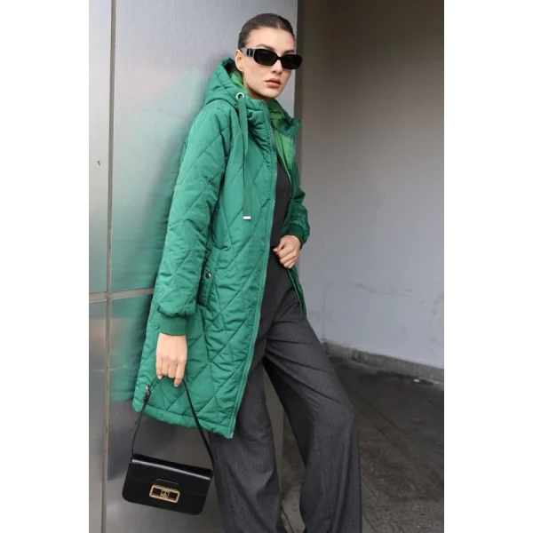 51 Kapitone Uzun Şişme Mont  Zümrüt Yeşili
