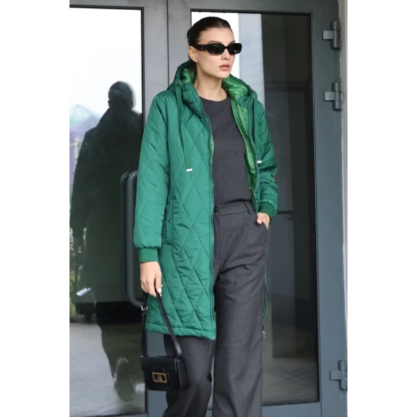 51 Kapitone Uzun Şişme Mont  Zümrüt Yeşili