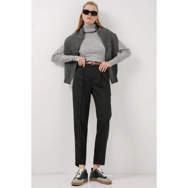 6686 Pileli Kemerli Kumaş Pantolon  Siyah