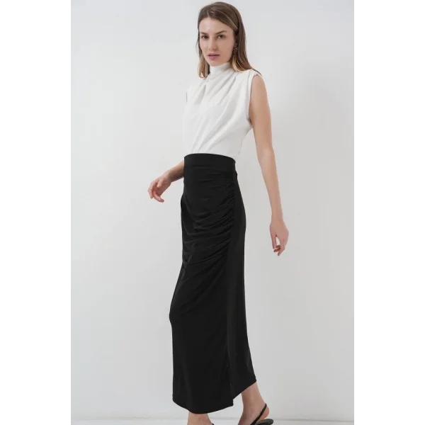 8035 Büzgülü Midi Etek  Siyah