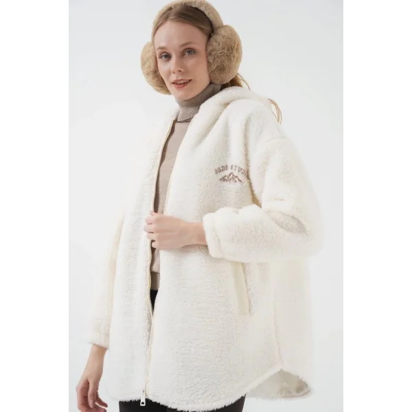 9102 Oversize Kapüşonlu Beyaz Peluş Kaban