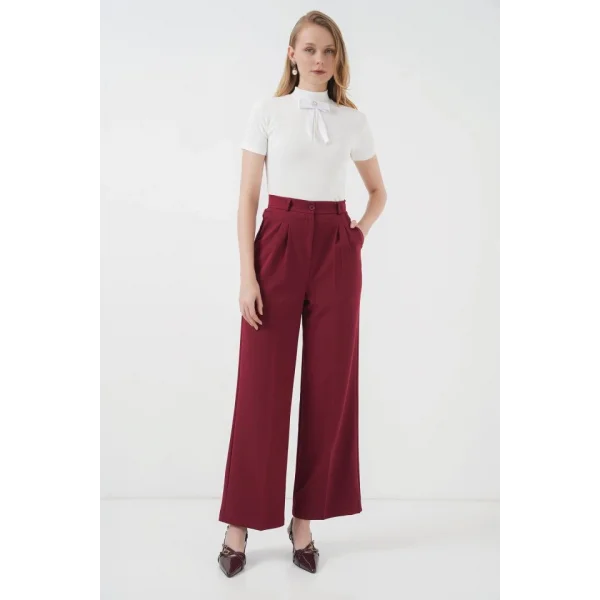 926 Yaka Detaylı Kısa Kol Bluz  Beyaz