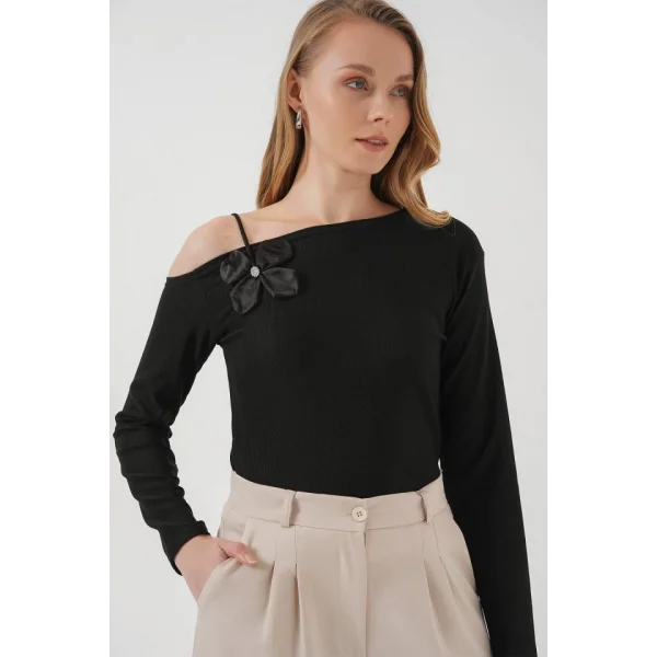 927 Kayık Yaka Uzun Kol Bluz  Siyah