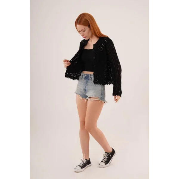 Ajurlu Düğmeli Siyah Hırka