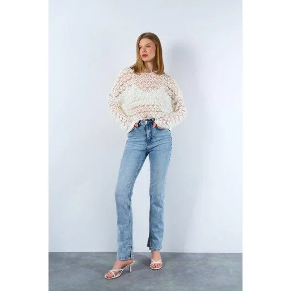 Ajurlu Kendinden Desen Kazak  Ekru