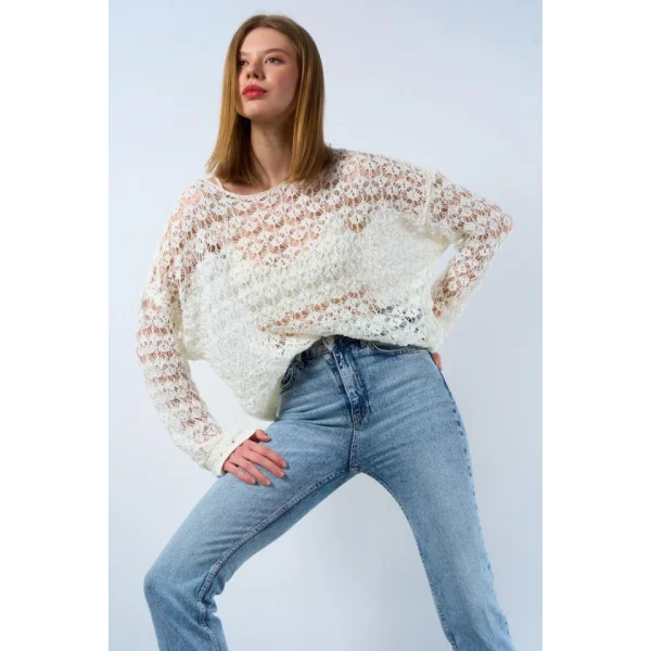 Ajurlu Kendinden Desen Kazak  Ekru