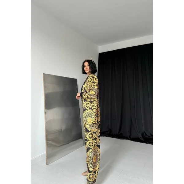 arı Gömlek Ve Baskılı Pantolon Takım