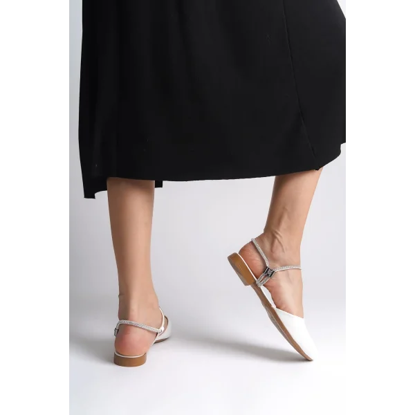 ARIANA Lastikli Ortopedik Rahat Taban Bilekten Taş Detaylı Kadın Babet Ayakkabı  CKT - Beyaz