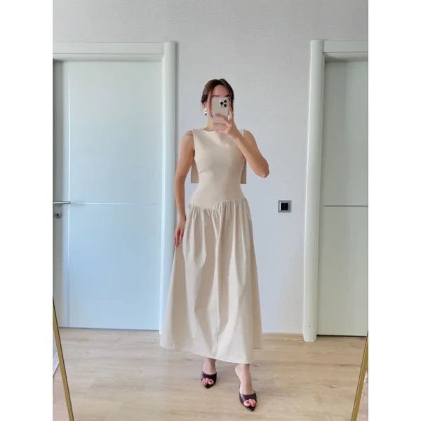 Arkası Kanatlı Uzun Elbise- Bej