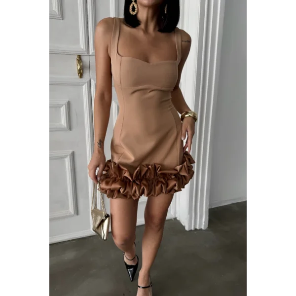 ASKILI KISA DAR ELBİSE ETEKUCU TASARIM KATLI - Kahverengi