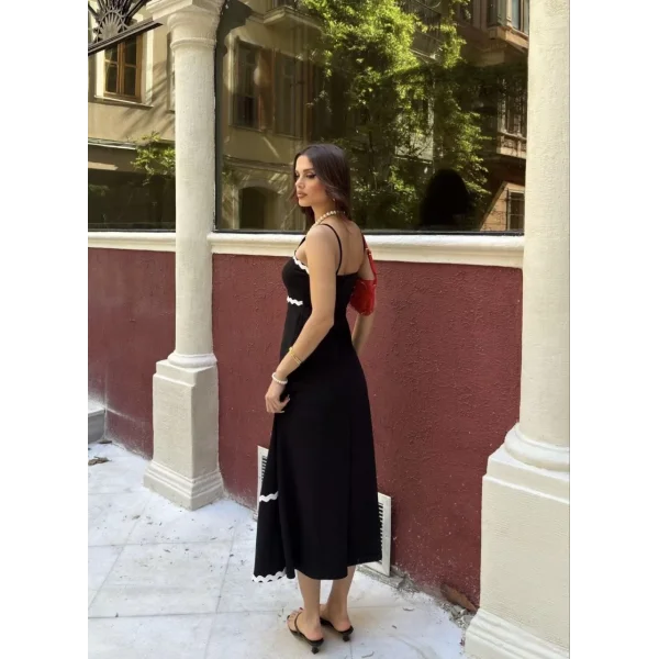 Askılı Uzun Şerit Detaylı Şık ve Rahat Elbise - Siyah