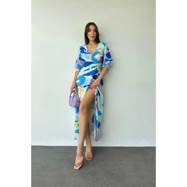 avi Desenli Yırtmaçlı Elbise