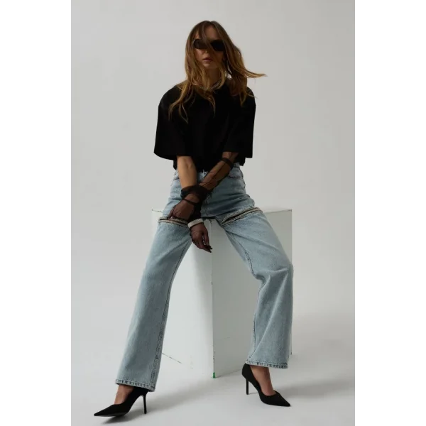 Bacak Dekolteli Taşlı Jean