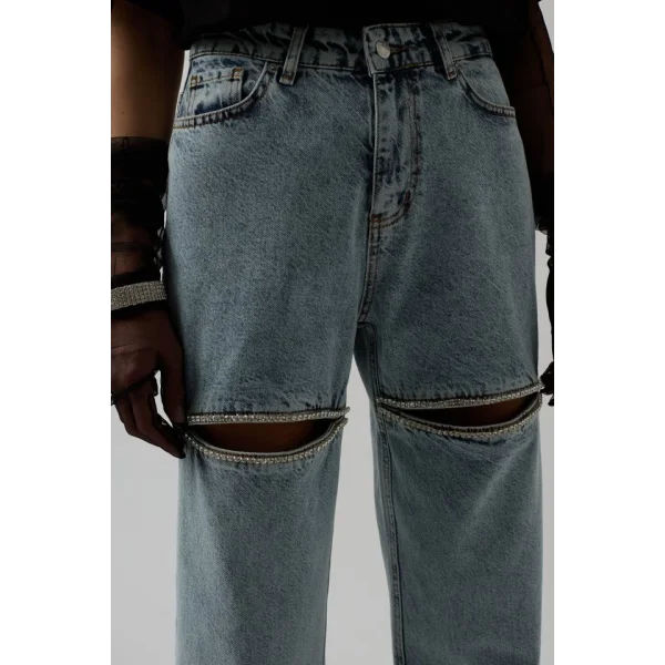 Bacak Dekolteli Taşlı Jean