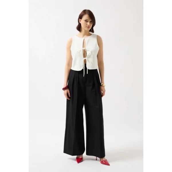 Bağcık Detay Dekolte Bluz