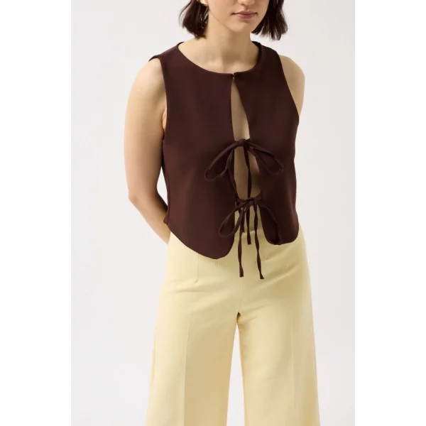 Bağcık Detay Dekolte Bluz