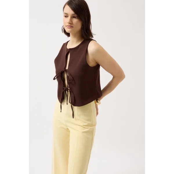 Bağcık Detay Dekolte Bluz