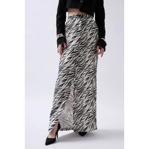 Baskılı Önü Yırtmaçlı Etek