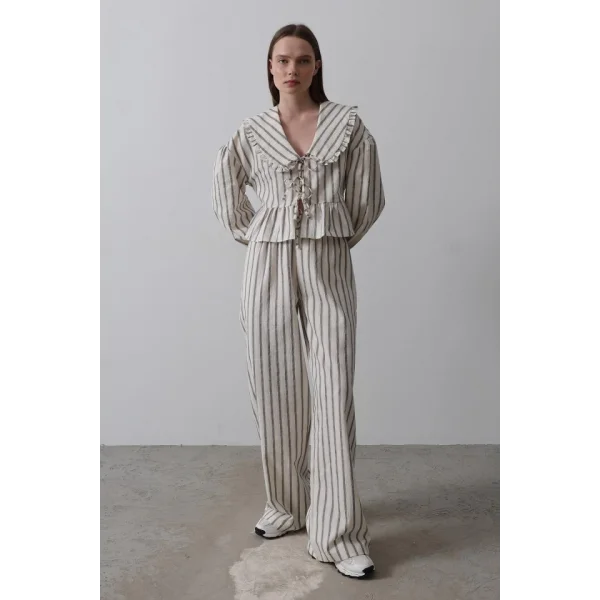 Bebe Yakalı Önü Bağlamalı Takım - Natür