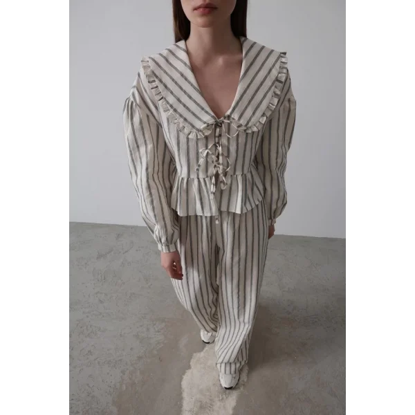 Bebe Yakalı Önü Bağlamalı Takım - Natür