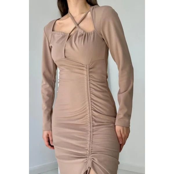 Bej Askılı Ve Yırtmaçlı Elbise