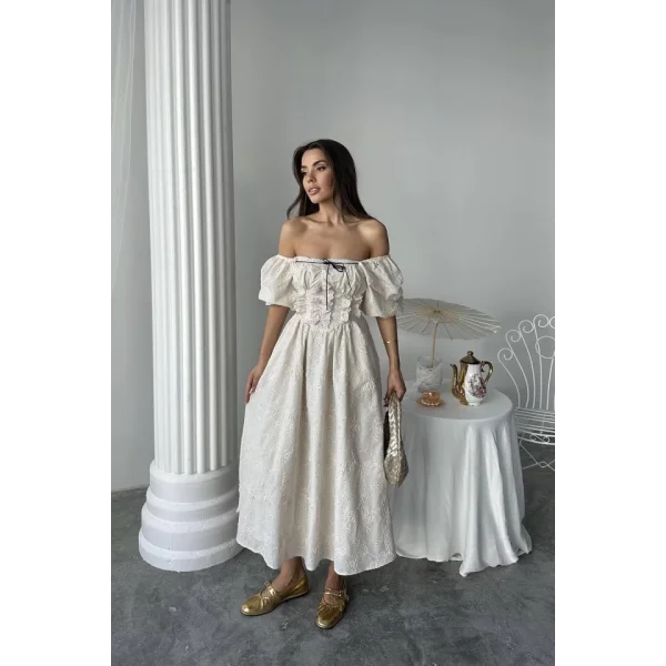 Bej Dantel Detaylı Brode Elbise