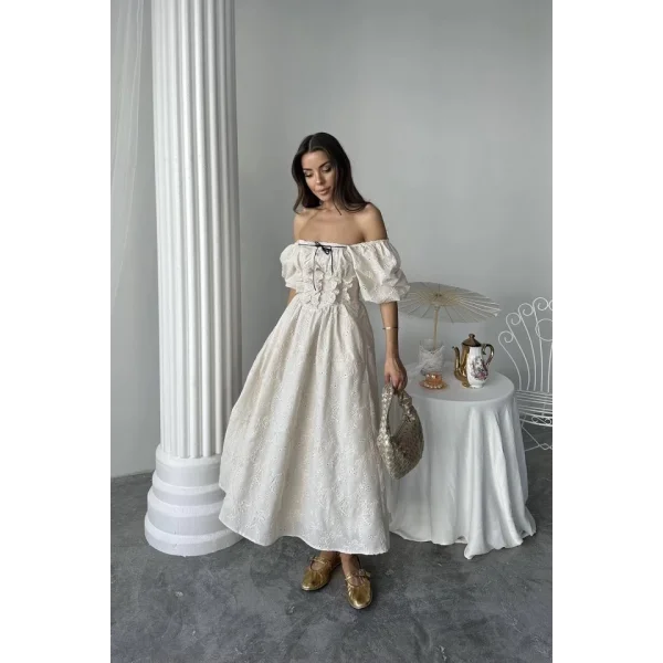 Bej Dantel Detaylı Brode Elbise