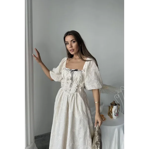 Bej Dantel Detaylı Brode Elbise