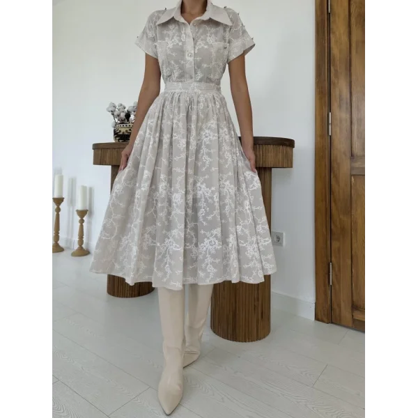 Bej Gömlek Ve Etek Takım