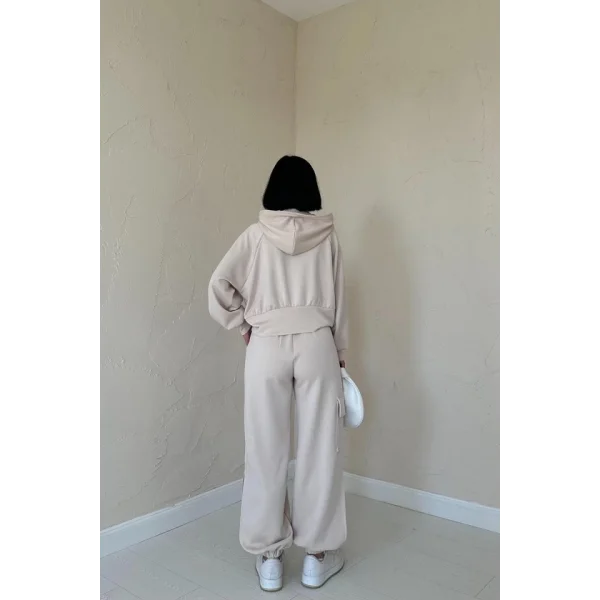 Bej Kapüşonlu Sweatshirt Ve Kargo Pantolon Takım