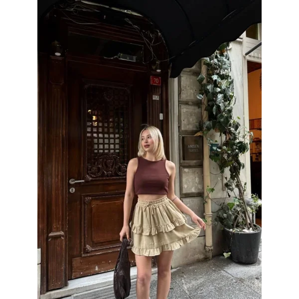 BEL LASTİKLİ KAT FIRFIR DETAYLI KISA ETEK - Bej