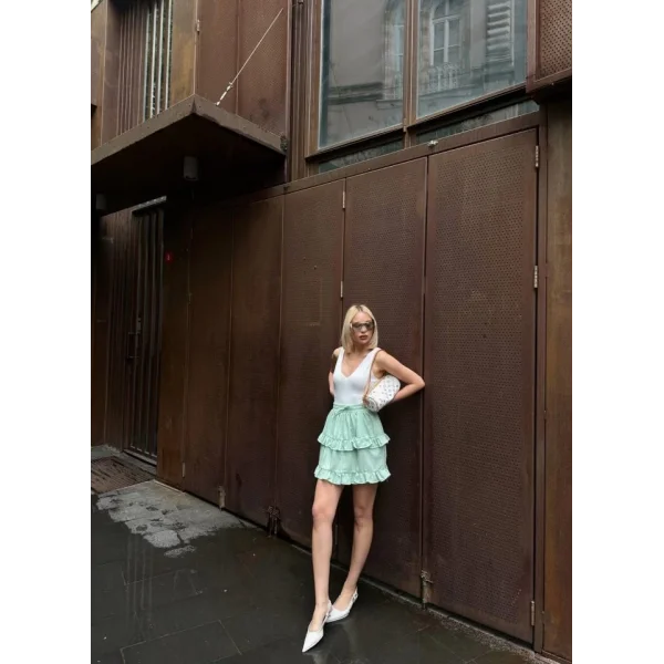 BEL LASTİKLİ KAT FIRFIR DETAYLI KISA ETEK - Yeşil