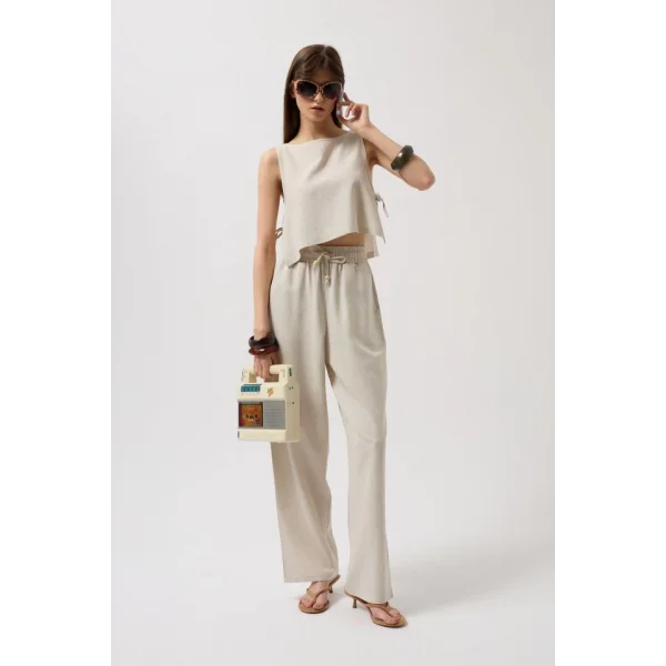 Beli Bağcıklı Düz Kesim Pantolon