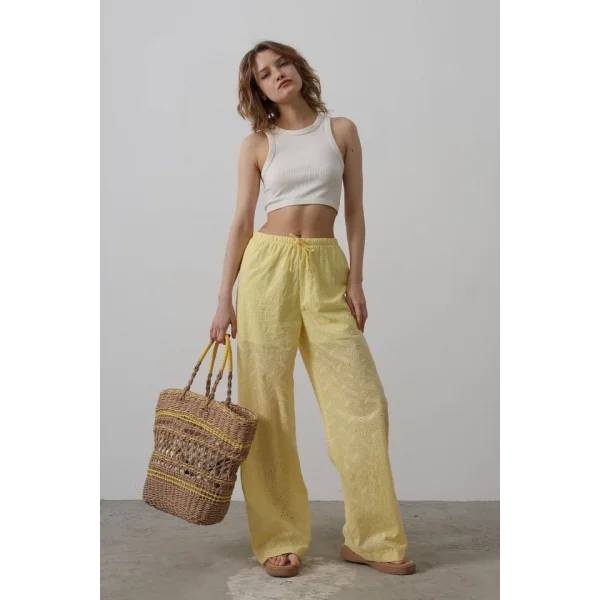 Beli Bağlamalı Brode Pantolon - Sarı