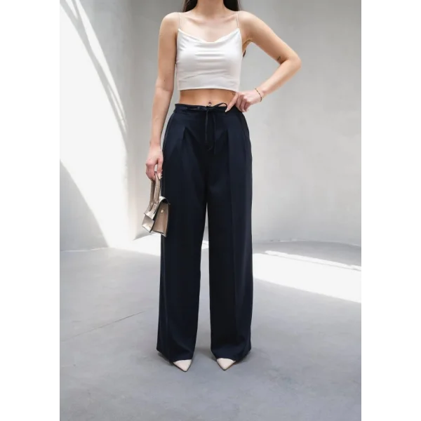 Beli̇ Lasti̇k Ve Bağcikli Geni̇ş Paça Pantolon