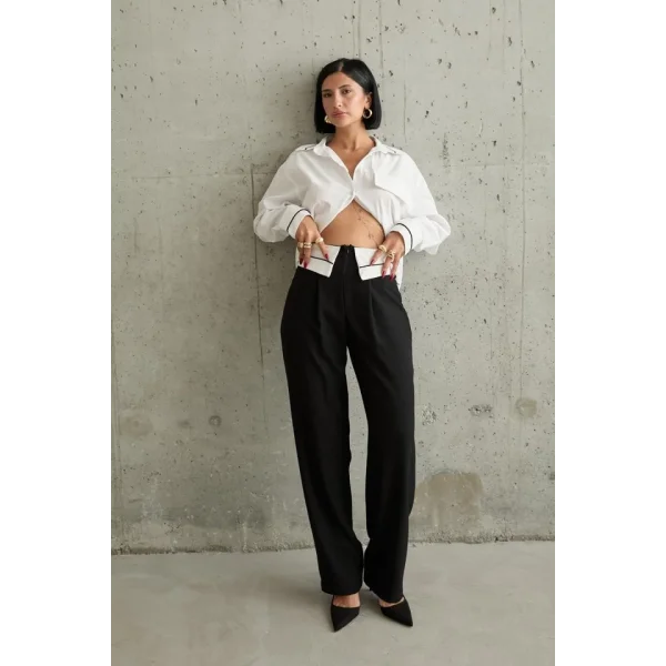 Beyaz Biyeli Gömlek