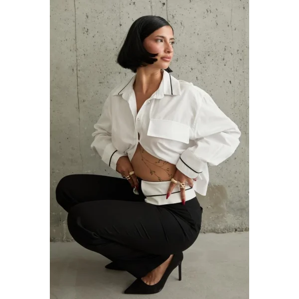 Beyaz Biyeli Gömlek