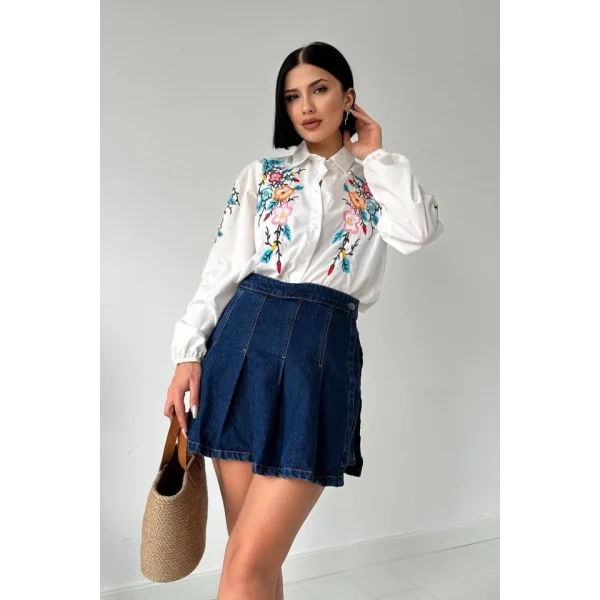 Beyaz Çiçek Nakışlı Gömlek
