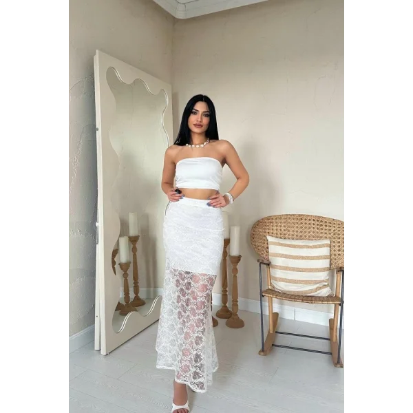 Beyaz Dantel Detaylı Etek