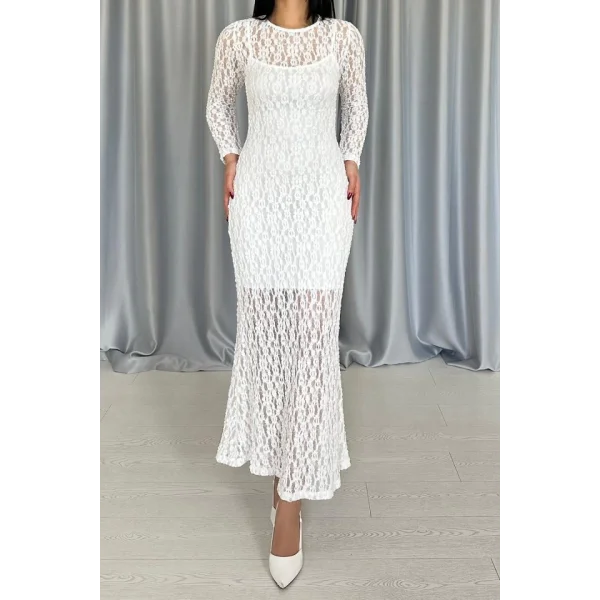 Beyaz Dantelli Uzun Kollu Elbise