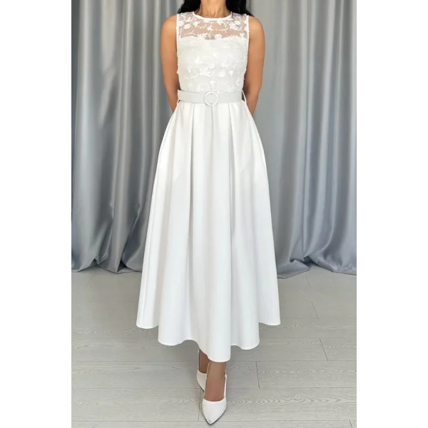 Beyaz Önü Dantel Detaylı Kemerli Elbise