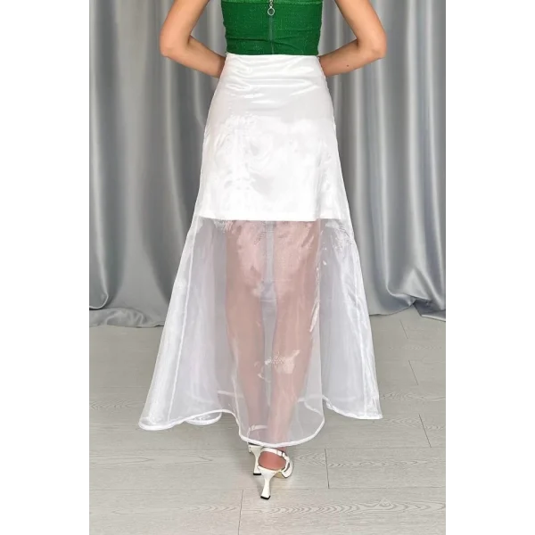 Beyaz Organze Detaylı Atlas Etek