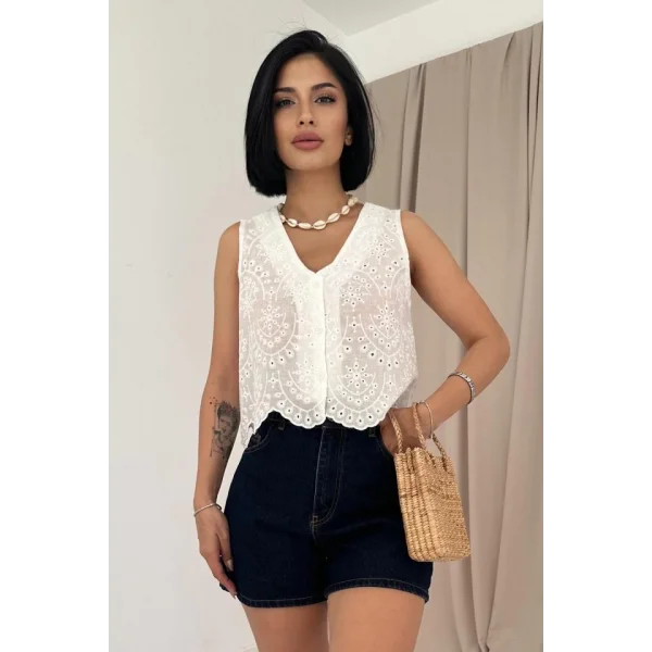 Beyaz Sıfır Kol Brode Bluz